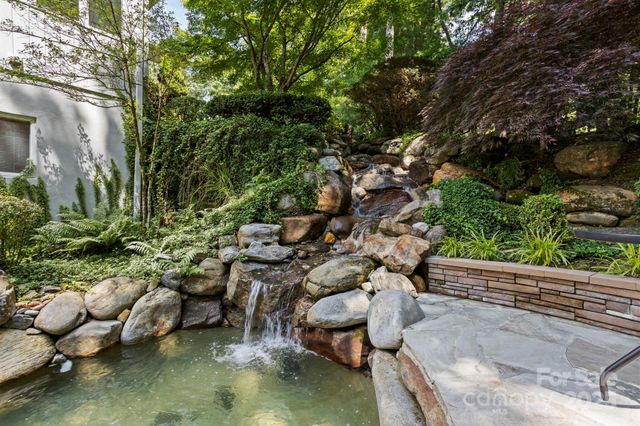 101 Beckwood Court, Flat Rock, NC 28731