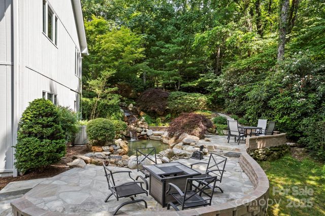 101 Beckwood Court, Flat Rock, NC 28731