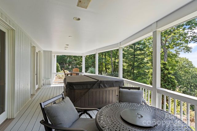 101 Beckwood Court, Flat Rock, NC 28731