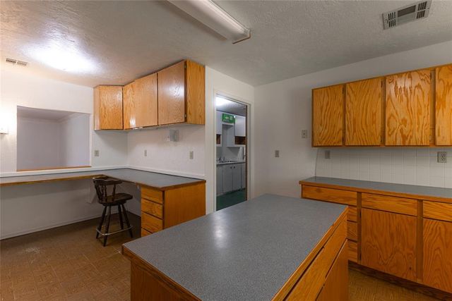 334169 E 1010 Road, Harrah, OK 73045