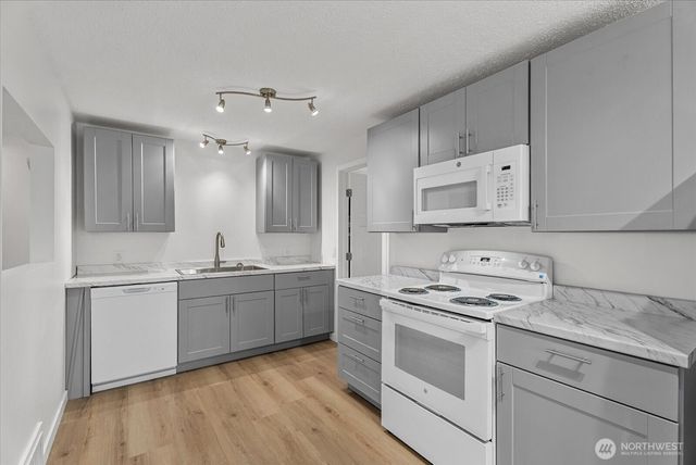 31344 13th Ave S, Federal Way, WA 98003