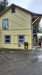 421 NW 10TH AV, Gainesville, FL 32601