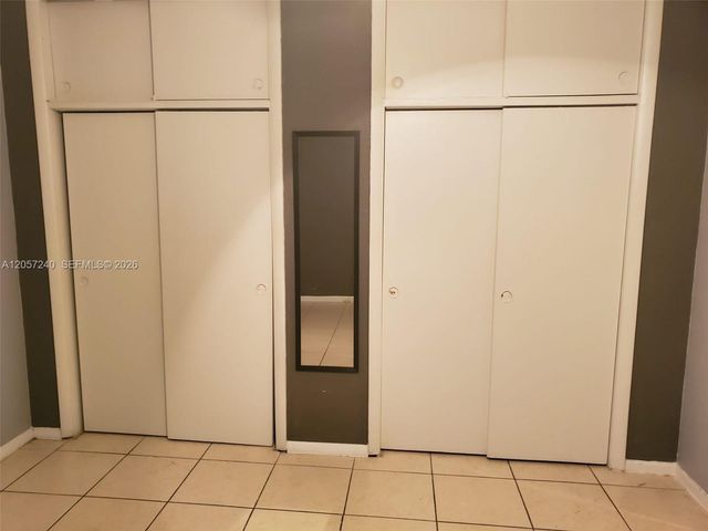 280 SW 11th Ave 18, Hallandale Beach, FL 33009