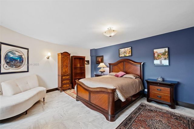 1800 NE 114th St 1710, Miami, FL 33181