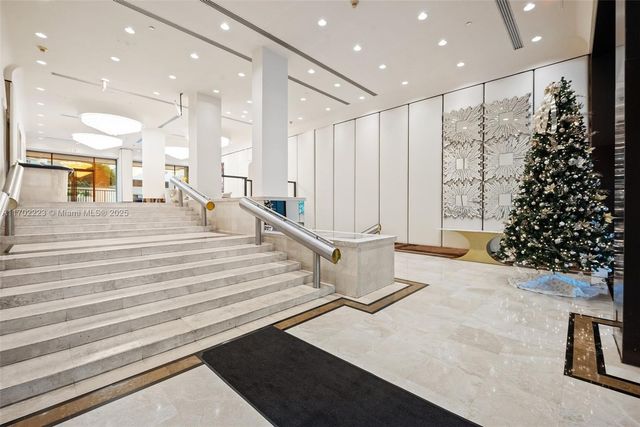 1800 NE 114th St 1710, Miami, FL 33181