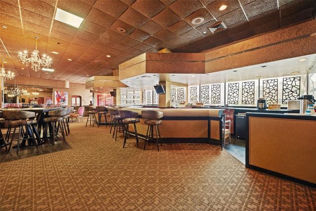 1800 NE 114th St 1710, Miami, FL 33181