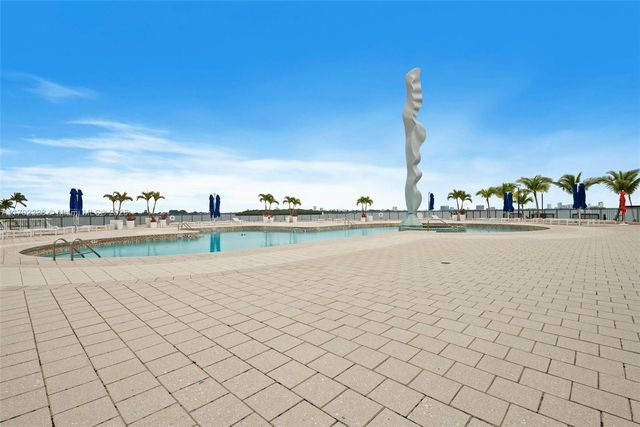 1800 NE 114th St 1710, Miami, FL 33181