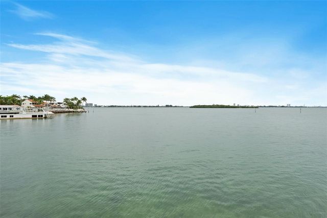 1800 NE 114th St 1710, Miami, FL 33181