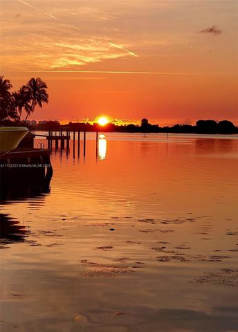 1800 NE 114th St 1710, Miami, FL 33181