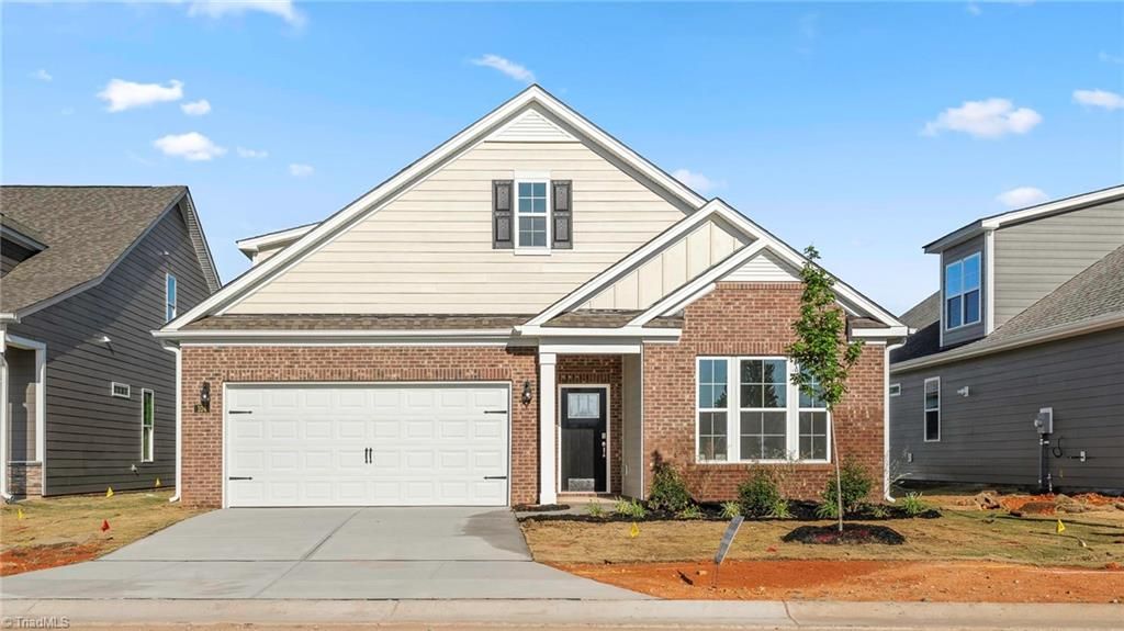 106 Mary Montrose Boulevard, Jamestown, NC 27282