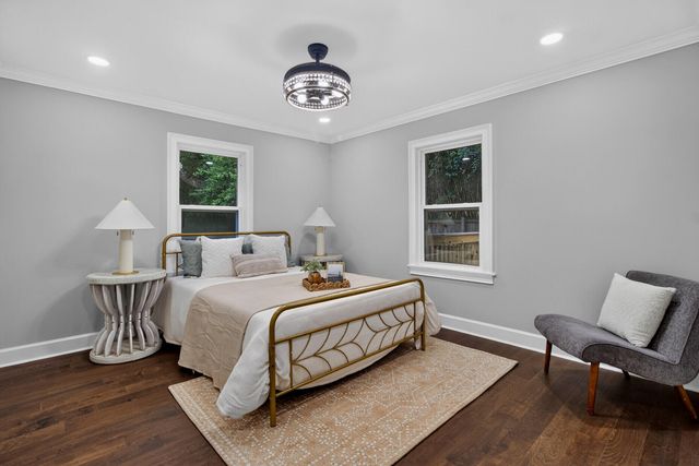 238 6th Avenue, Mount Pleasant, SC 29464