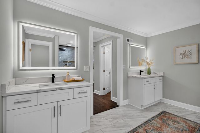 238 6th Avenue, Mount Pleasant, SC 29464