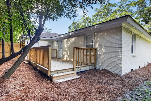 238 6th Avenue, Mount Pleasant, SC 29464