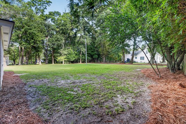 238 6th Avenue, Mount Pleasant, SC 29464