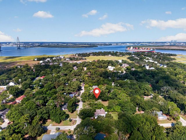 238 6th Avenue, Mount Pleasant, SC 29464