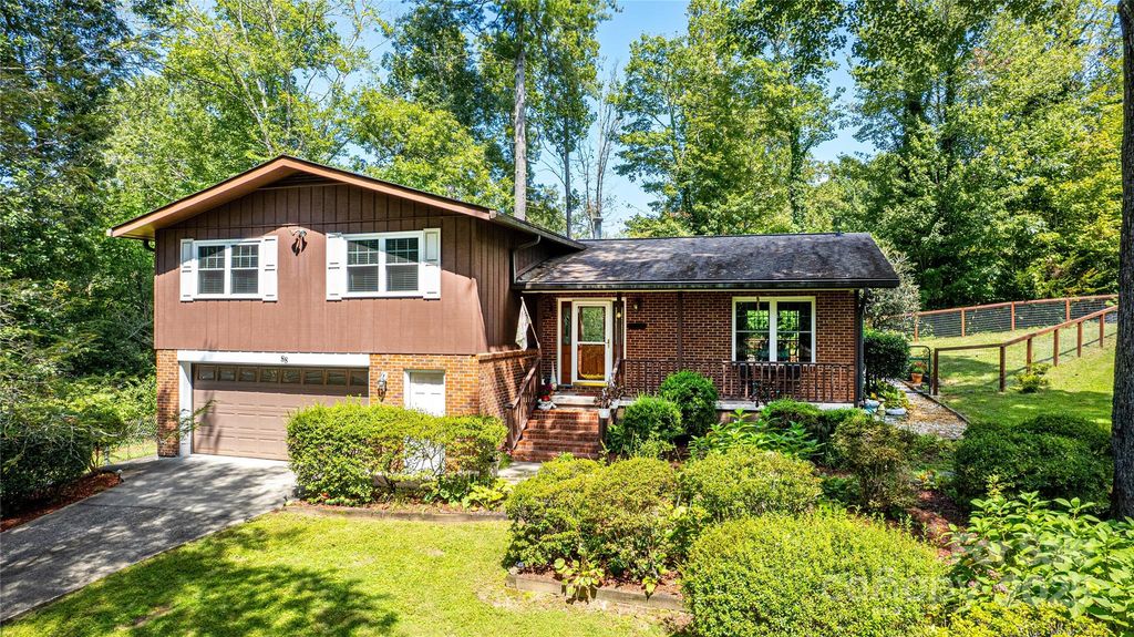 88 Hosta Lane, Brevard, NC 28712