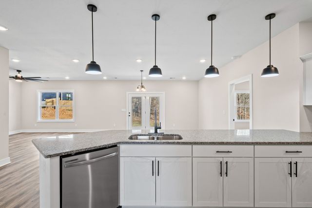 495 Ridge Top Ct, Clarksville, TN 37040