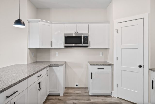 495 Ridge Top Ct, Clarksville, TN 37040