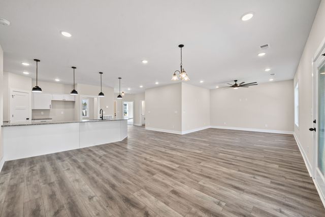 495 Ridge Top Ct, Clarksville, TN 37040