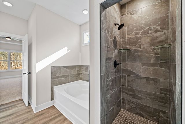 495 Ridge Top Ct, Clarksville, TN 37040