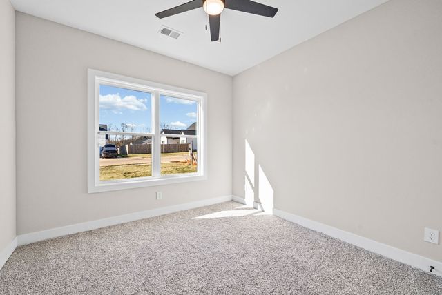 495 Ridge Top Ct, Clarksville, TN 37040