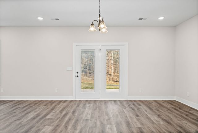 495 Ridge Top Ct, Clarksville, TN 37040