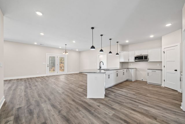 495 Ridge Top Ct, Clarksville, TN 37040