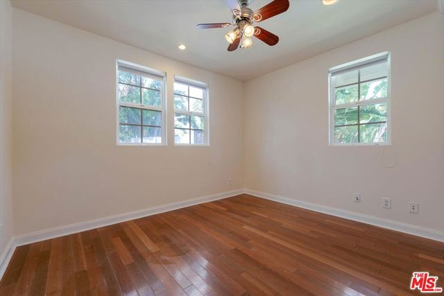 22750 Clarendon Street, Woodland Hills, CA 91367