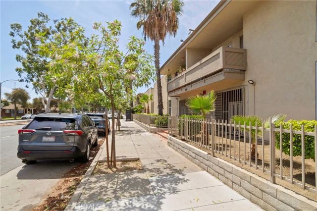 3301 Santa Fe Avenue 50, Long Beach, CA 90810