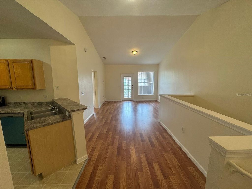 Image 6 of property listing at 10412 VILLA VIEW CIRCLE 10412, Tampa, FL 33647