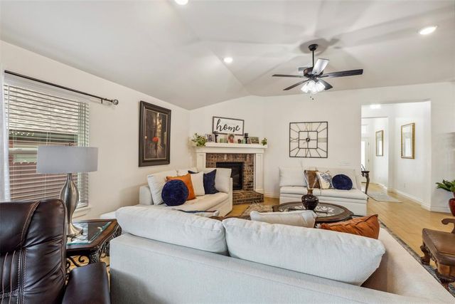 408 Vista Drive, Yukon, OK 73099