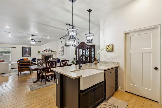 408 Vista Drive, Yukon, OK 73099