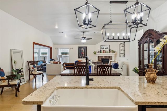 408 Vista Drive, Yukon, OK 73099