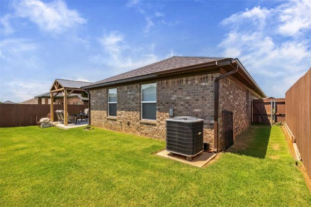 408 Vista Drive, Yukon, OK 73099
