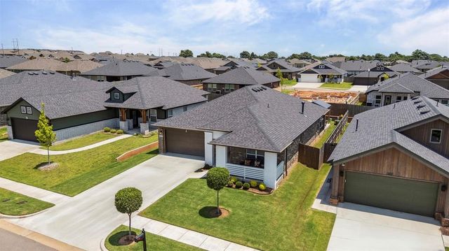 408 Vista Drive, Yukon, OK 73099