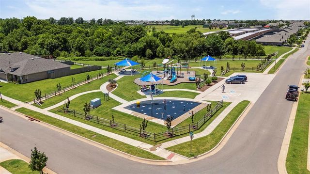 408 Vista Drive, Yukon, OK 73099