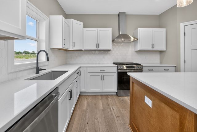 2459 SE 5th Street, West Des Moines, IA 50265