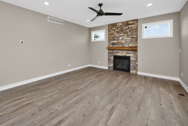 2459 SE 5th Street, West Des Moines, IA 50265