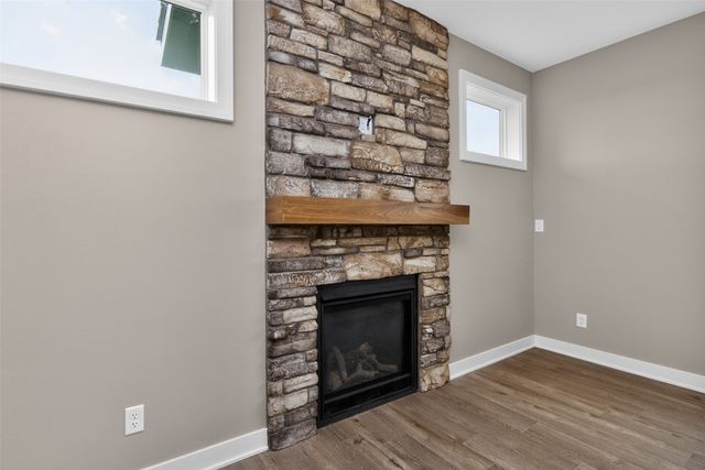 2459 SE 5th Street, West Des Moines, IA 50265