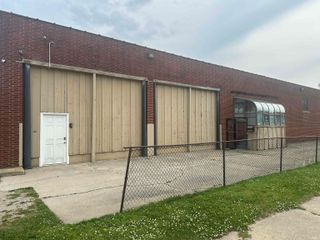 1200 W 6Th Street, Mishawaka, IN 46544