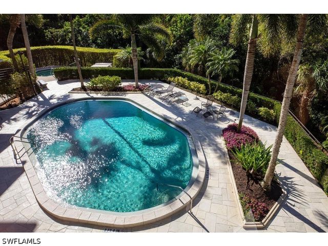 5555 Heron Point DR 902, Naples, FL 34108