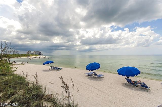 5555 Heron Point DR 902, Naples, FL 34108