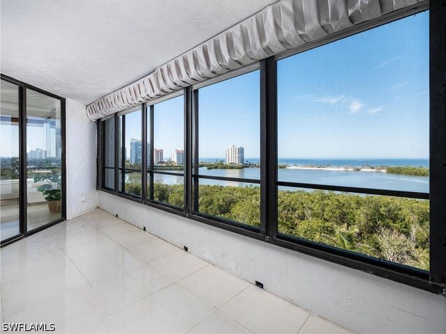 5555 Heron Point DR 902, Naples, FL 34108