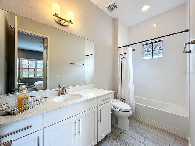 8358 VIA VITTORIA WAY, Orlando, FL 32819