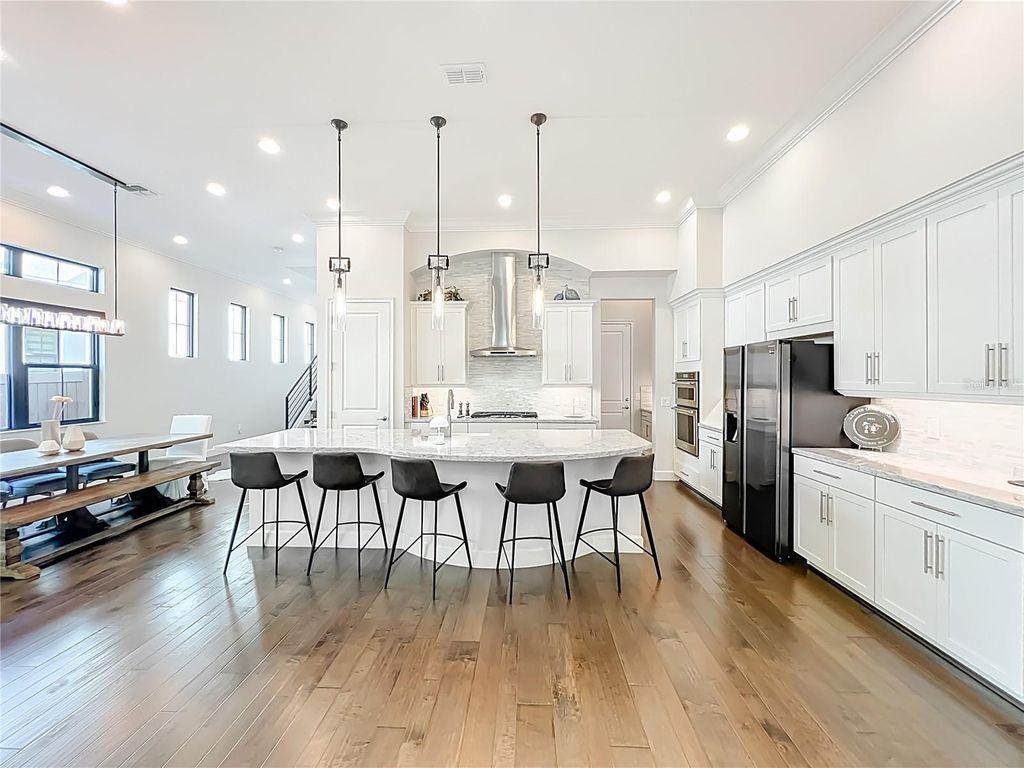 Image 15 of property listing at 8358 VIA VITTORIA WAY, Orlando, FL 32819