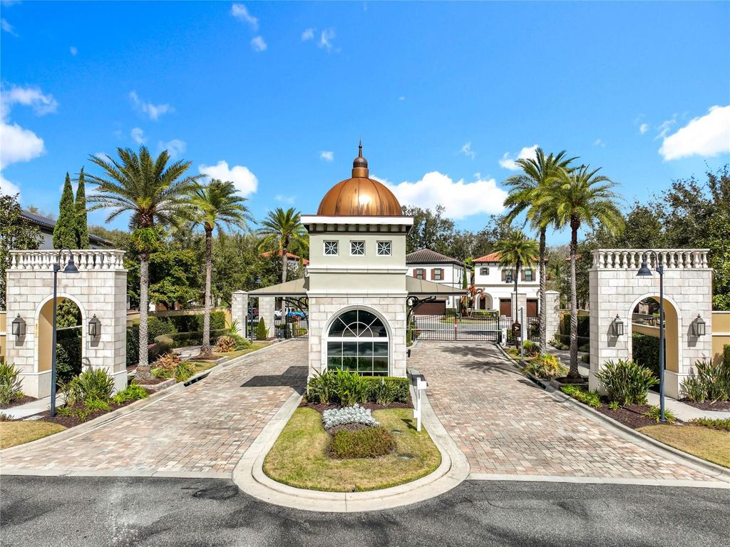 Image 4 of property listing at 8358 VIA VITTORIA WAY, Orlando, FL 32819