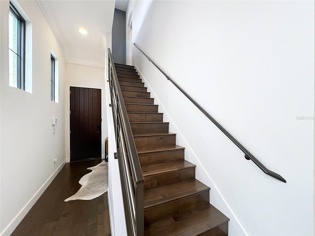 Image 34 of property listing at 8358 VIA VITTORIA WAY, Orlando, FL 32819