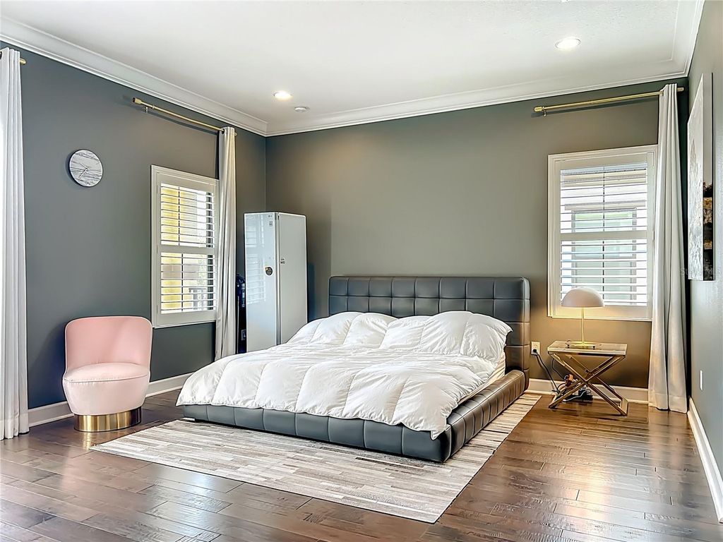 Image 37 of property listing at 8358 VIA VITTORIA WAY, Orlando, FL 32819