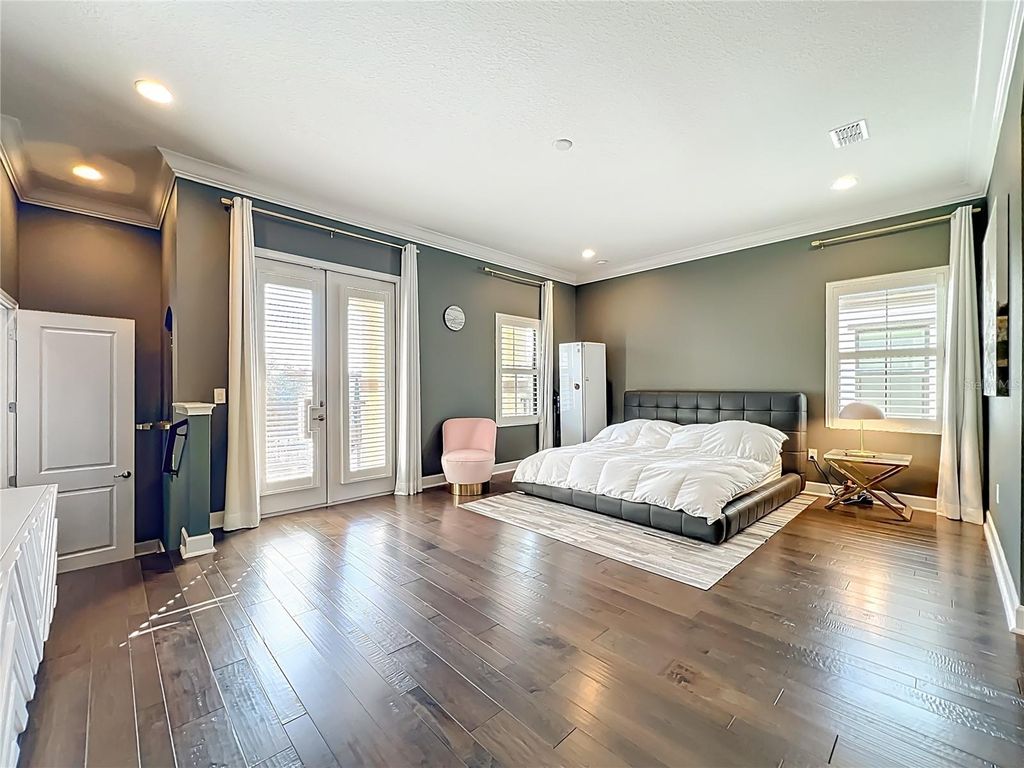 Image 38 of property listing at 8358 VIA VITTORIA WAY, Orlando, FL 32819