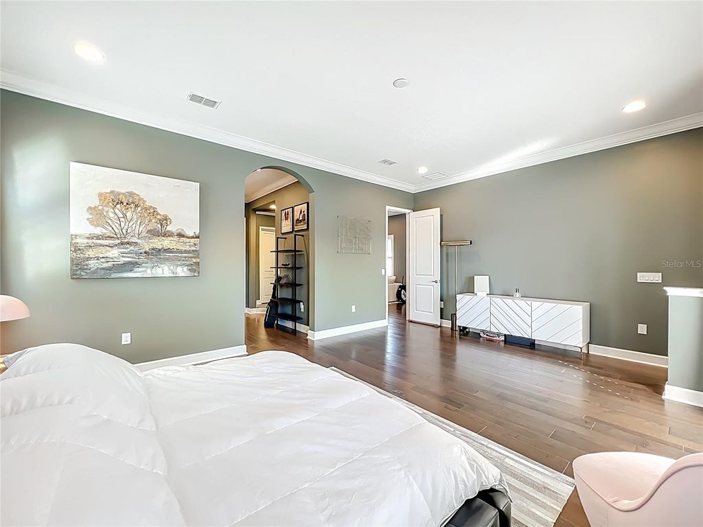 Image 40 of property listing at 8358 VIA VITTORIA WAY, Orlando, FL 32819